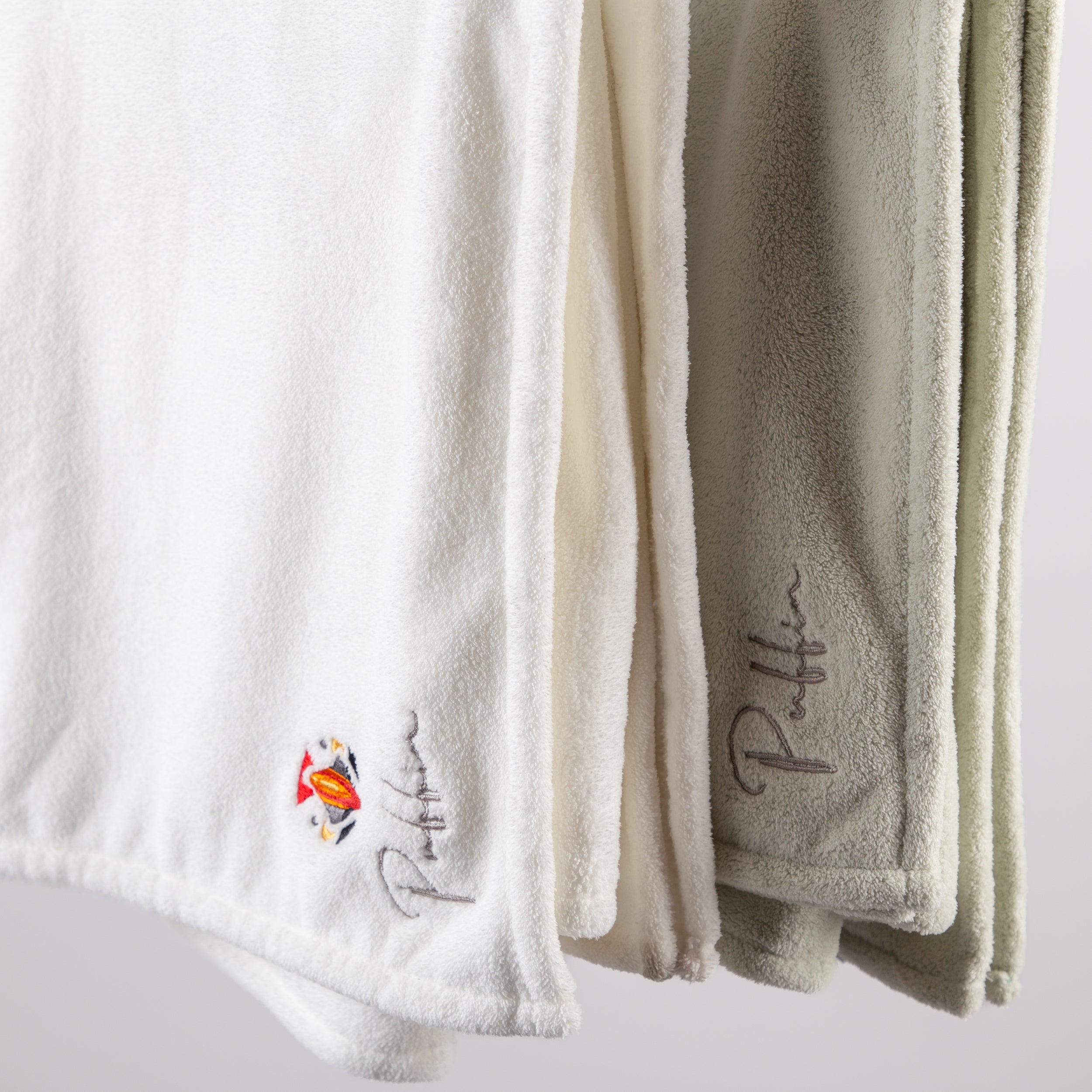 Puffin Classy Microfiber Towel (M)